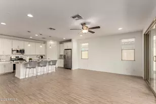 130 E Elmwood Pl, Chandler, AZ 85249 - Photo 12