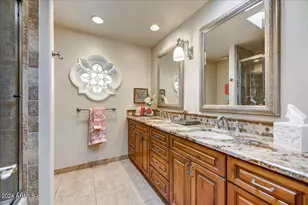 8434 E Charter Oak Dr, Scottsdale, AZ 85260 - Photo 20