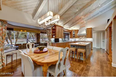 8434 E Charter Oak Drive, Scottsdale, AZ 85260 - Photo 10