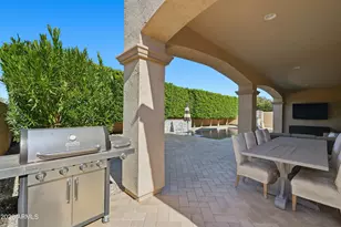 938 E Parkview Dr, Gilbert, AZ 85295 - Photo 50