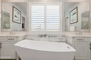 938 E Parkview Dr, Gilbert, AZ 85295 - Photo 30