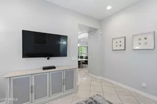 938 E Parkview Dr, Gilbert, AZ 85295 - Photo 22