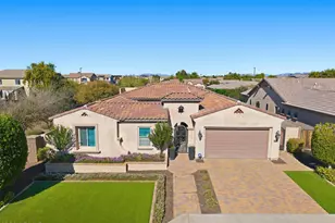 938 E Parkview Dr, Gilbert, AZ 85295 - Photo 2