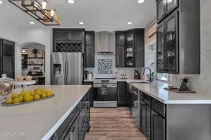 1519 W Devon Dr, Gilbert, AZ 85233 - Photo 1