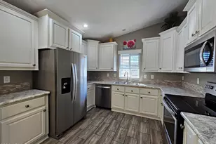 650 N Hawes Rd, Mesa, AZ 85207 - Photo 18