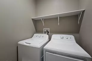 650 N Hawes Rd, Mesa, AZ 85207 - Photo 24