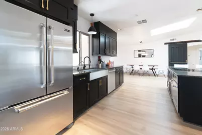 4451 E Earll Drive, Phoenix, AZ 85018 - Photo 10