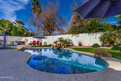 350 W Vinedo Lane, Tempe, AZ 85284 - Photo 1