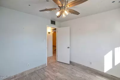 3838 W Flynn Lane, Phoenix, AZ 85019 - Photo 16