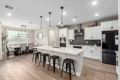 17282 W Dahlia Drive, Surprise, AZ 85388 - Photo 2