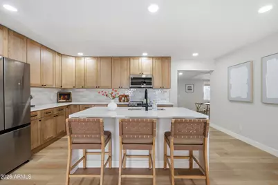 2324 E Heatherbrae Drive, Phoenix, AZ 85016 - Photo 2