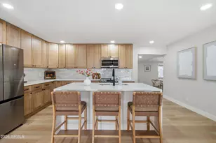 2324 E Heatherbrae Dr, Phoenix, AZ 85016 - Photo 2