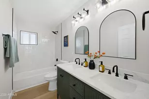 2324 E Heatherbrae Dr, Phoenix, AZ 85016 - Photo 10