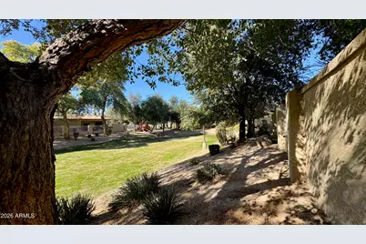 3935 W Roundabout Circle, Chandler, AZ 85226 - Photo 32