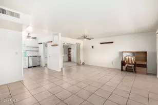 11023 W Sun City Blvd, Sun City, AZ 85351 - Photo 4