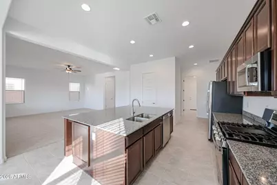 25154 N 75th Lane, Peoria, AZ 85383 - Photo 4