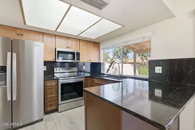 9300 E Kalil Drive, Scottsdale, AZ 85260 - Photo 8