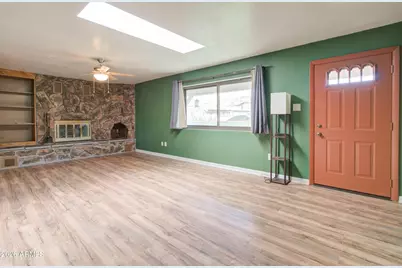 186 E Kelly Street, Miami, AZ 85539 - Photo 10