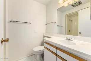 10020 W Royal Oak Rd, Sun City, AZ 85351 - Photo 22