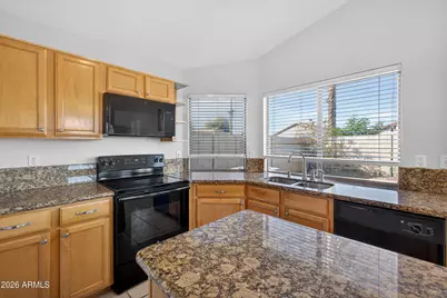 374 N Ocean Drive, Gilbert, AZ 85233 - Photo 6