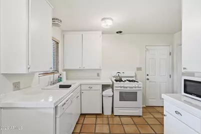 2215 W Earll Drive, Phoenix, AZ 85015 - Photo 16