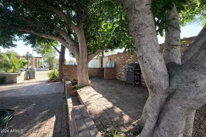 21 E Saint Charles Avenue, Phoenix, AZ 85042 - Photo 24