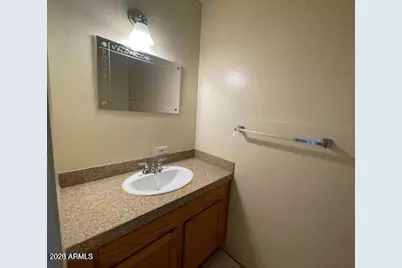 7126 N 19th Avenue #120, Phoenix, AZ 85021 - Photo 8