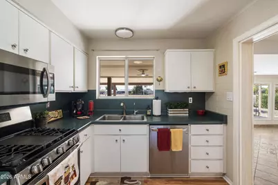 12032 N Hillcrest Drive, Sun City, AZ 85351 - Photo 4