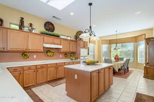 19450 N Coronado Ridge Dr, Surprise, AZ 85387 - Photo 14