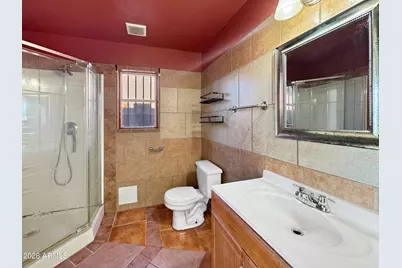 5610 N 74th Avenue, Glendale, AZ 85303 - Photo 6