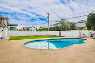 3839 E Whitton Ave, Phoenix, AZ 85018 - Photo 32