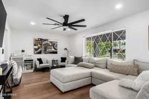 3839 E Whitton Ave, Phoenix, AZ 85018 - Photo 8