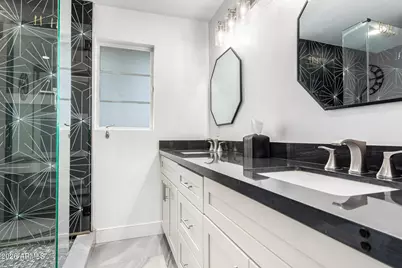 3839 E Whitton Avenue, Phoenix, AZ 85018 - Photo 20