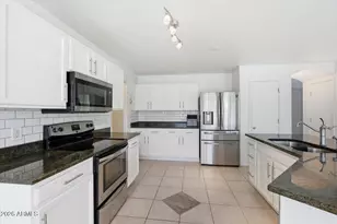 8813 N 68th Dr, Peoria, AZ 85345 - Photo 38