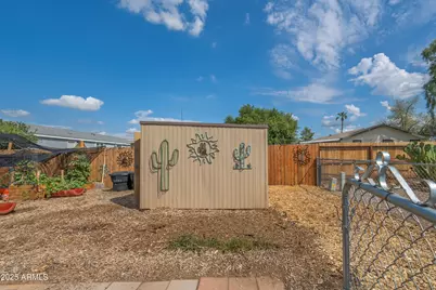 7642 E Holmes Avenue, Mesa, AZ 85209 - Photo 32