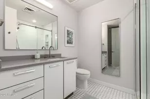 1 E Lexington Ave, Phoenix, AZ 85012 - Photo 16