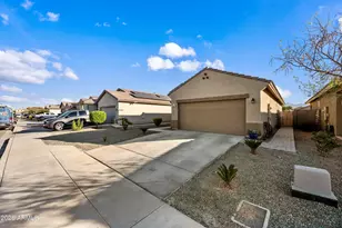 10437 W Cordes Rd, Tolleson, AZ 85353 - Photo 2