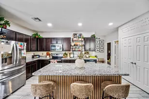 10437 W Cordes Rd, Tolleson, AZ 85353 - Photo 12