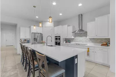 16635 W Valencia Drive, Goodyear, AZ 85338 - Photo 10