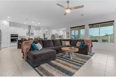 16635 W Valencia Drive, Goodyear, AZ 85338 - Photo 6