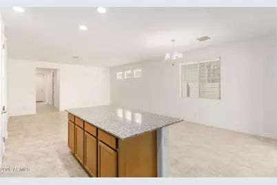 10162 W Amelia Avenue, Avondale, AZ 85392 - Photo 2