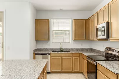 10162 W Amelia Avenue, Avondale, AZ 85392 - Photo 4