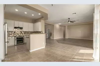 16837 W Northampton Road, Surprise, AZ 85374 - Photo 10