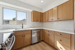 738 E Strahan Dr, Tempe, AZ 85283 - Photo 8