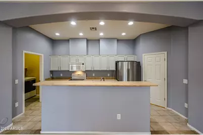 42424 N Gavilan Peak Parkway #25206, Anthem, AZ 85086 - Photo 2