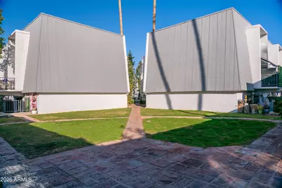 3416 N 44th Street #35, Phoenix, AZ 85018 - Photo 4