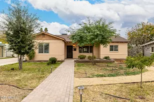 3141 N 21st Pl, Phoenix, AZ 85016 - Photo 1