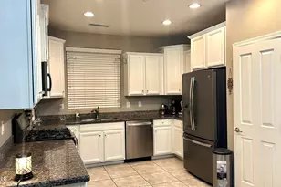 9368 W Sweetwater Dr, Peoria, AZ 85381 - Photo 4