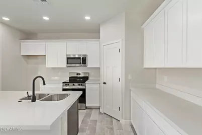 8461 W Mission Hills Drive, Arizona City, AZ 85123 - Photo 8