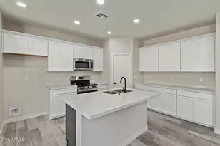 8461 W Mission Hills Dr, Arizona City, AZ 85123 - Photo 10